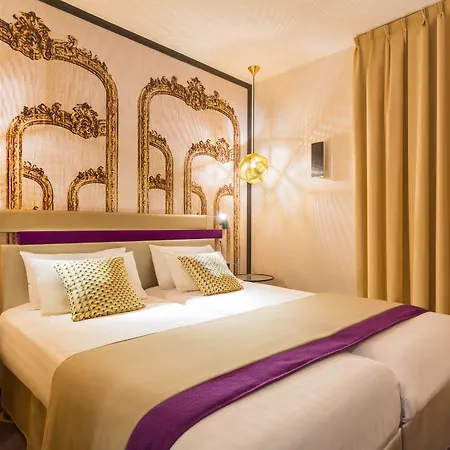 Yllen Eiffel Hotel