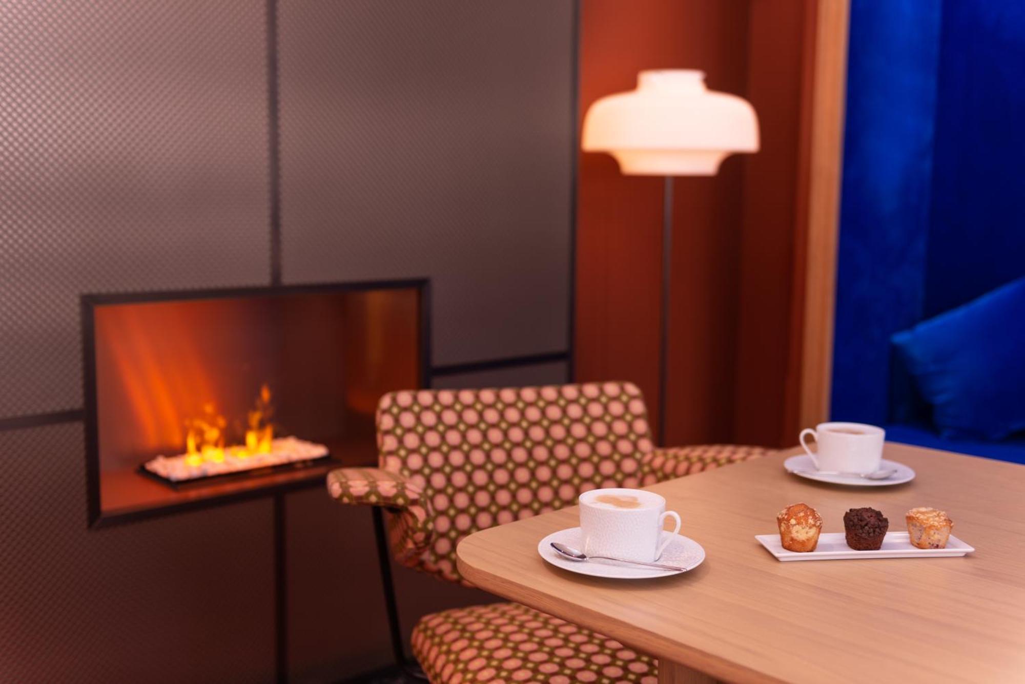 Yllen Eiffel Hotel