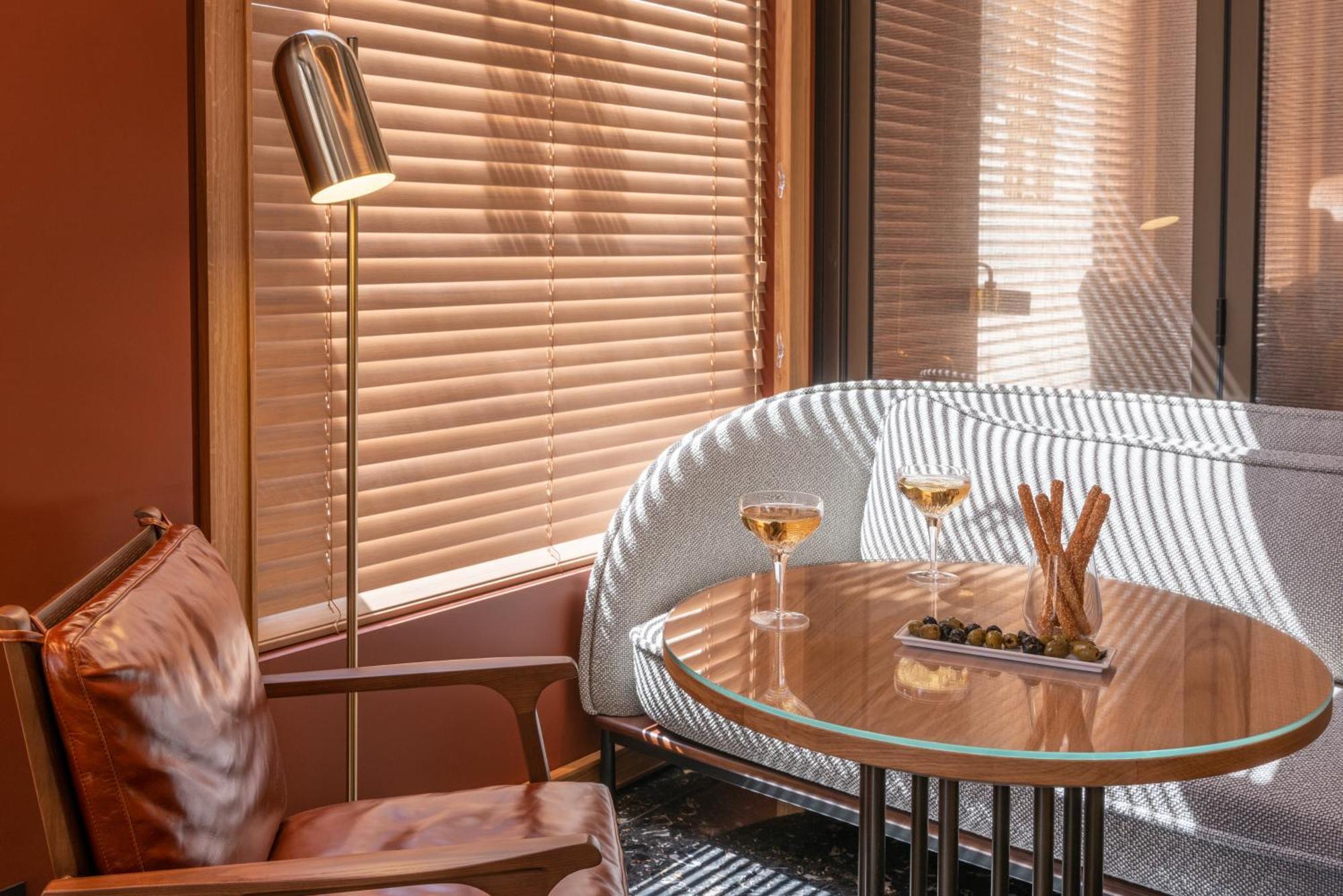 Yllen Eiffel Hotel 4*